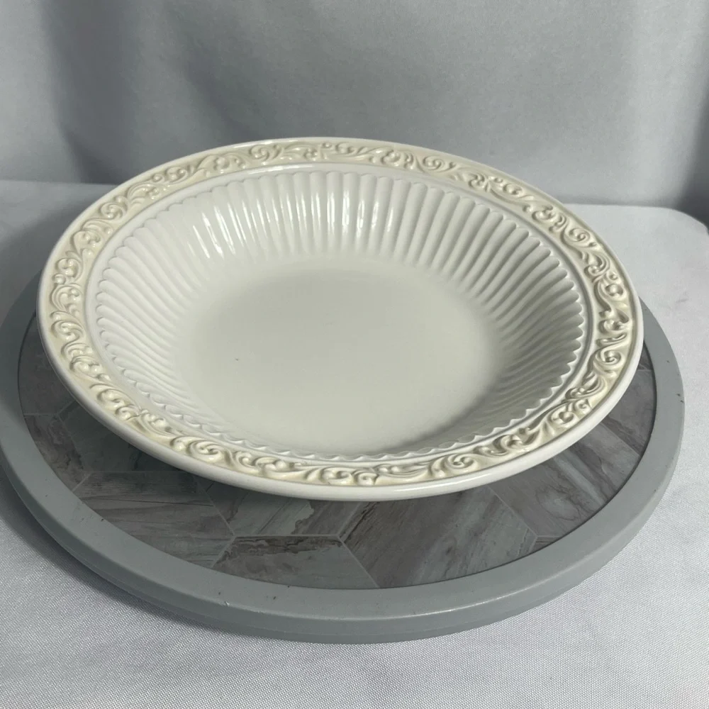 Butler's Corner By Lenox 9 3/8 Ind. Pasta Cream/White Embossed Ceramic Bowl